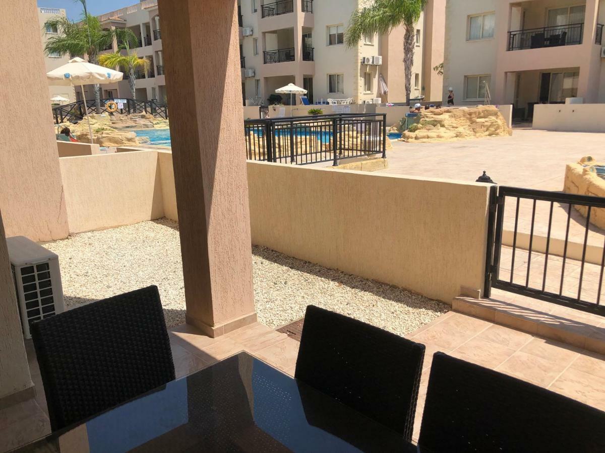 Royal Seacrest Apartment Paphos Exterior foto