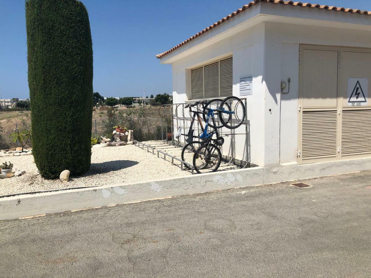 Royal Seacrest Apartment Paphos Exterior foto